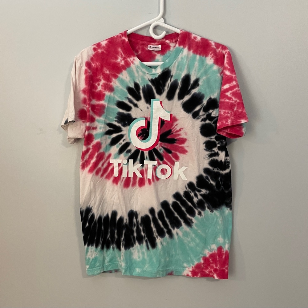 Official Tik Tok Tie Dye Logo Short Sleeve Shirt Size Large